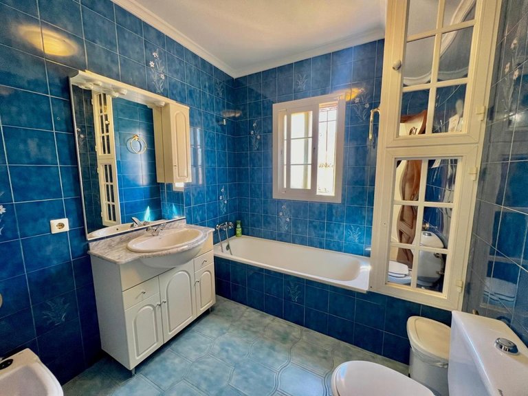 Villa for Sale in Estepona, Malaga 17