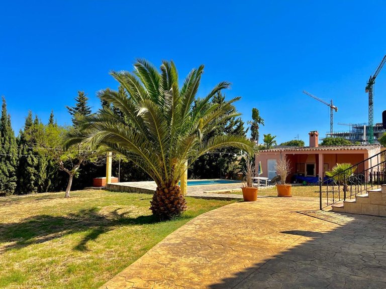 Villa for Sale in Estepona, Malaga 33