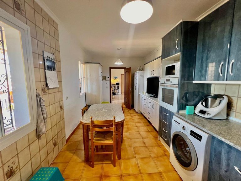 Villa for Sale in Estepona, Malaga 12