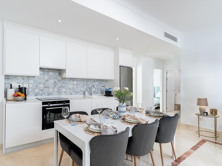 Apartment for Sale in Benahavís, Malaga 18