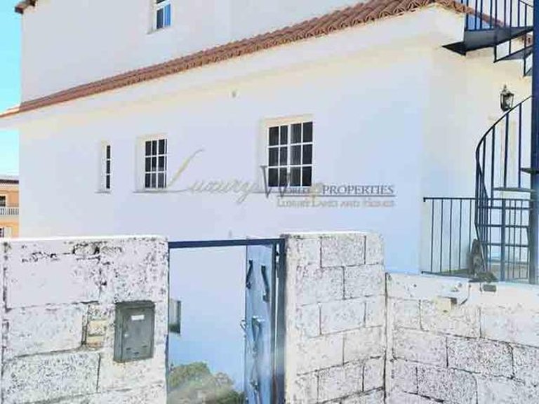 Villa for Sale in Buzanada, Tenerife, España 3