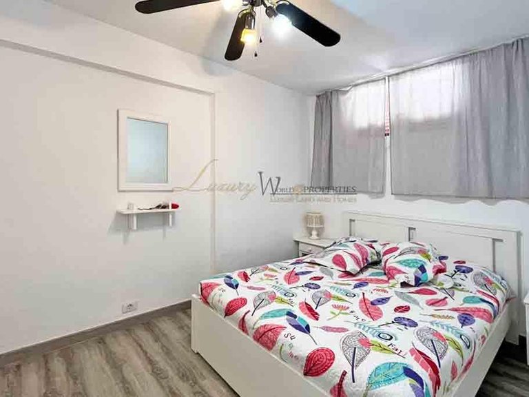 Apartment for Sale in Playa De Las Américas, Tenerife, España 7