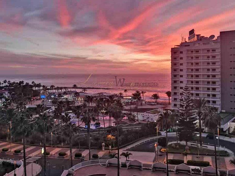 Apartment for Sale in Playa De Las Américas, Tenerife, España 12