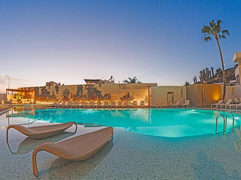 Apartment for Sale in Los Cristianos, Tenerife, España 3