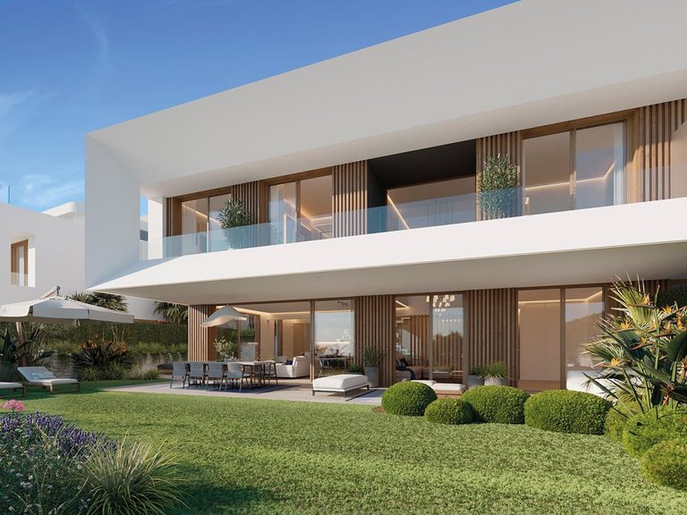 Villa for Sale in Estepona, Malaga 1