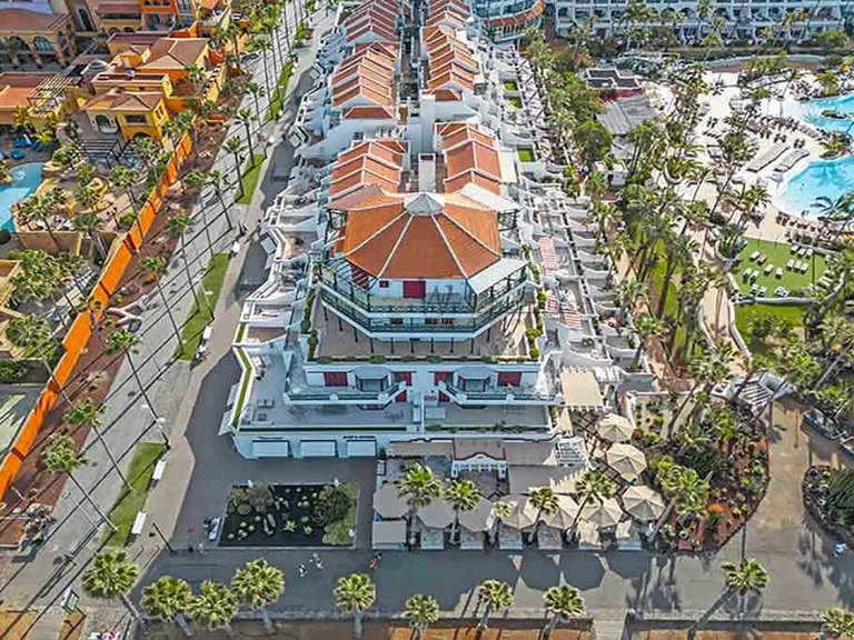 Apartment for Sale in Playa De Las Americas, Tenerife, España 13