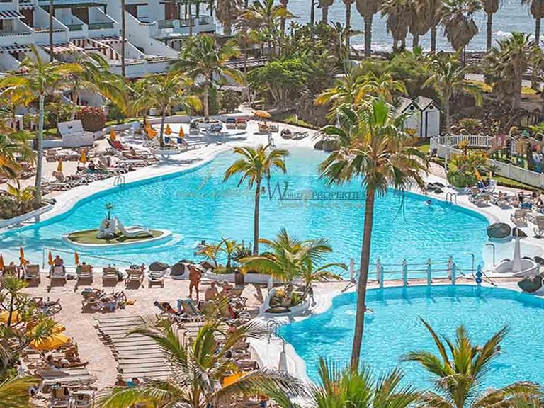 Apartment for Sale in Playa De Las Americas, Tenerife, España 11