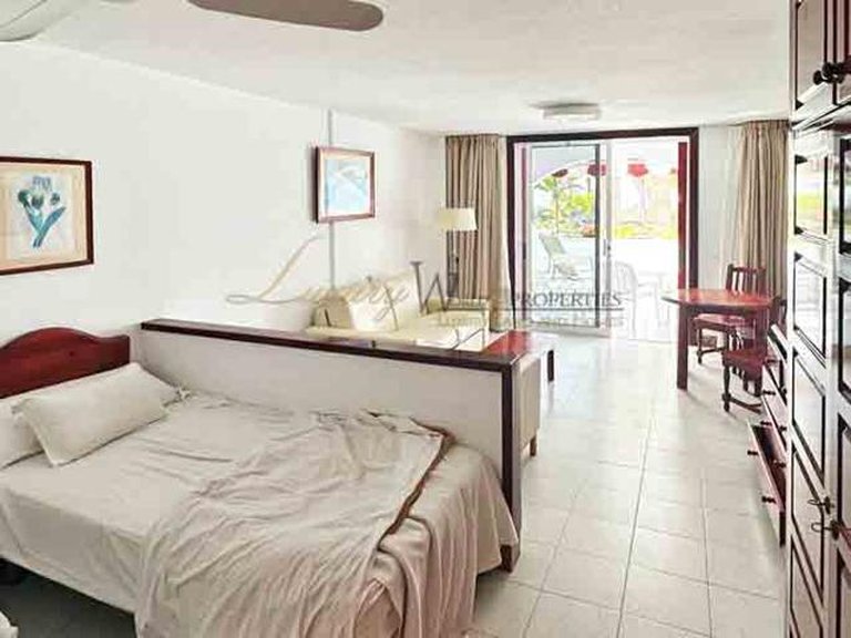 Apartment for Sale in Playa De Las Americas, Tenerife, España 7