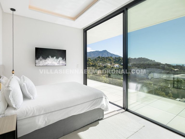Villa for Sale in El Madroñal, Malaga 18