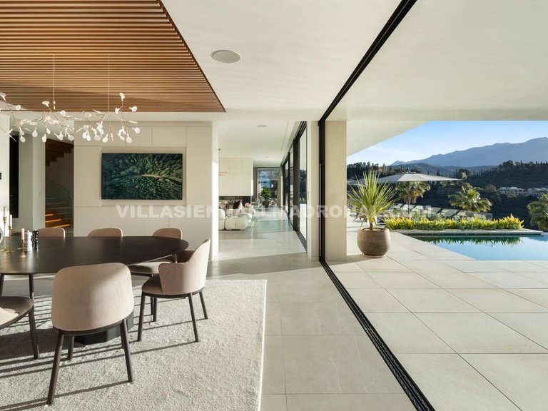 Villa for Sale in El Madroñal, Malaga 5