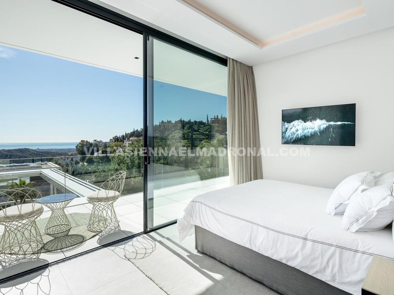 Villa for Sale in El Madroñal, Malaga 24