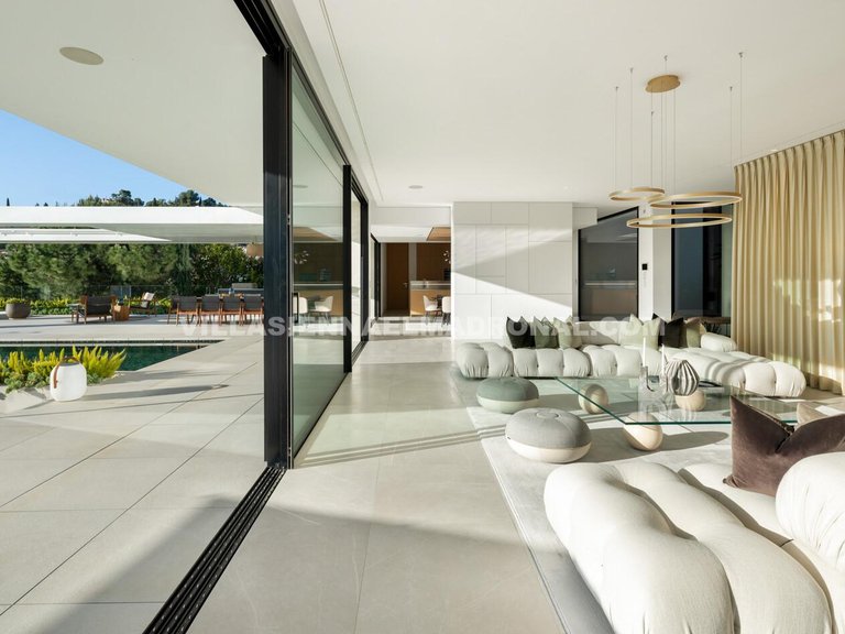 Villa for Sale in El Madroñal, Malaga 15