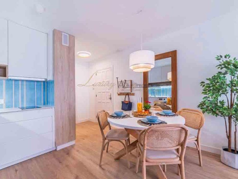 Apartment for Sale in El Medano, Tenerife, España 5