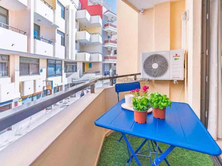 Apartment for Sale in El Medano, Tenerife, España 2