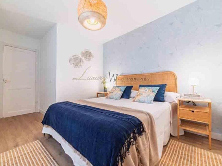 Apartment for Sale in El Medano, Tenerife, España 11