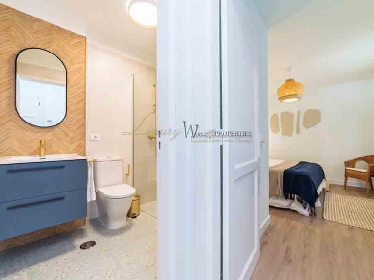 Apartment for Sale in El Medano, Tenerife, España 9