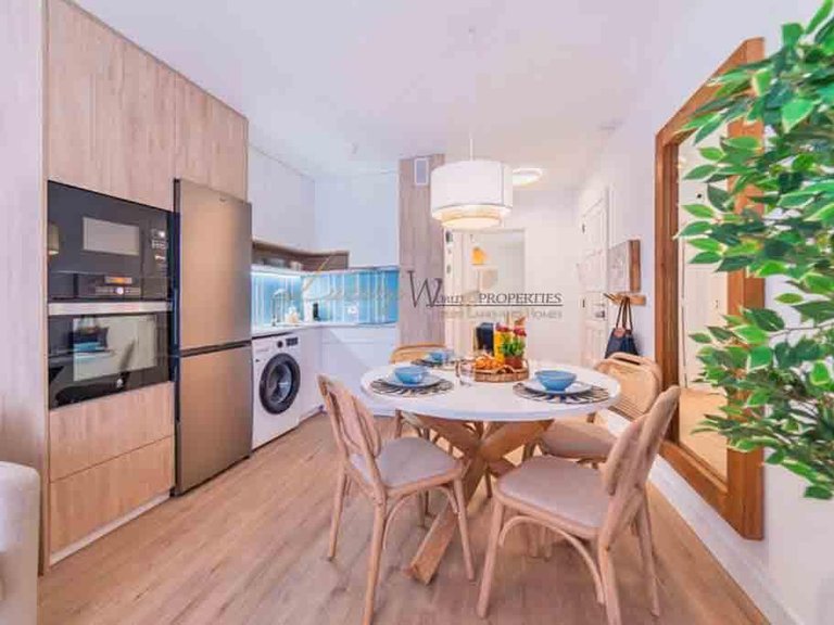 Apartment for Sale in El Medano, Tenerife, España 4