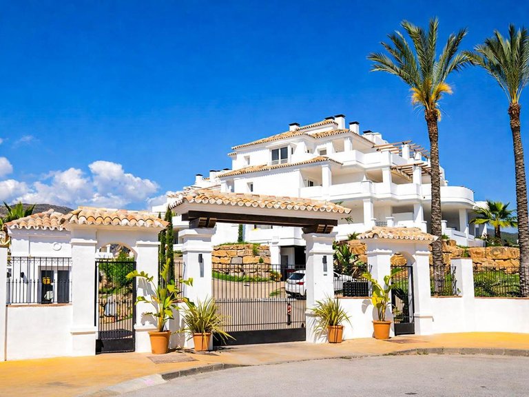 Apartment for Sale in Marbella, Malaga 12