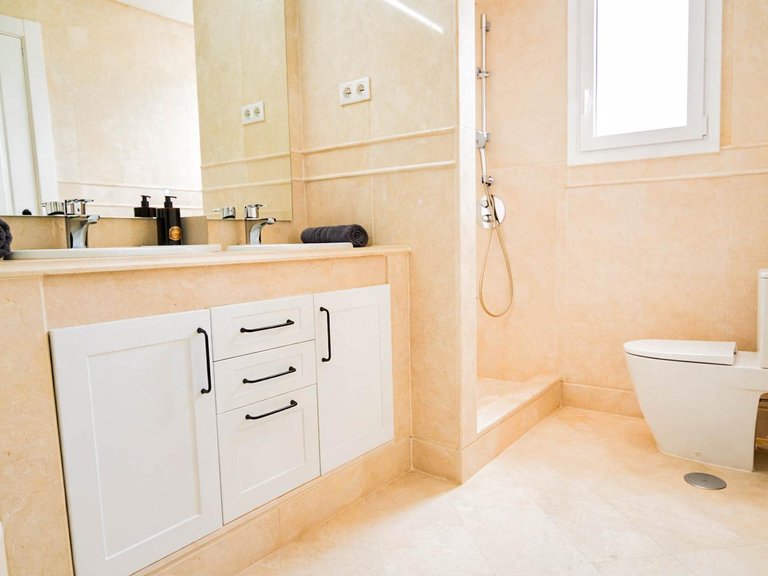 Apartment for Sale in Marbella, Malaga 24