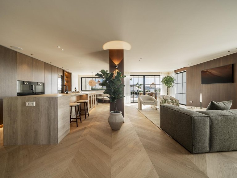 Villa for Sale in Marbella, Malaga 9