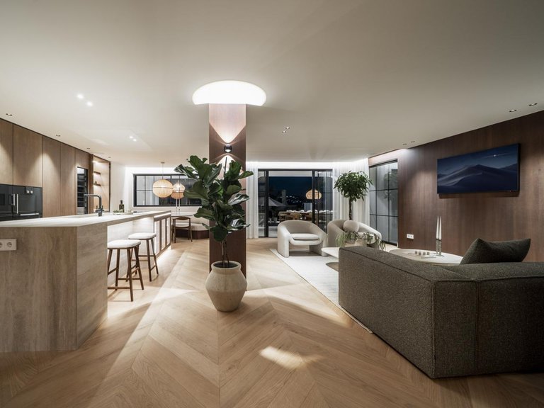 Villa for Sale in Marbella, Malaga 8