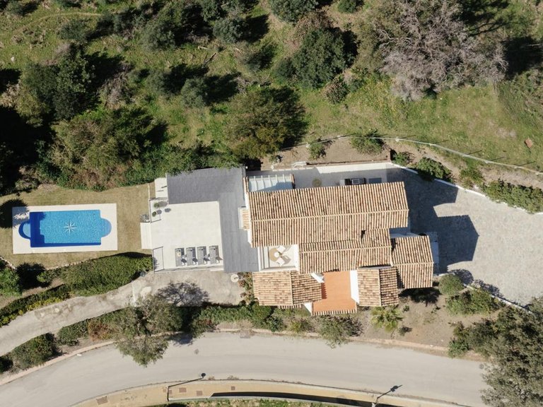 Villa for Sale in Estepona, Malaga 40