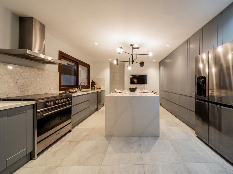 Villa for Sale in Estepona, Malaga 4
