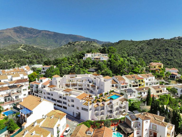 Penthouse for Sale in Benahavís, Malaga 12