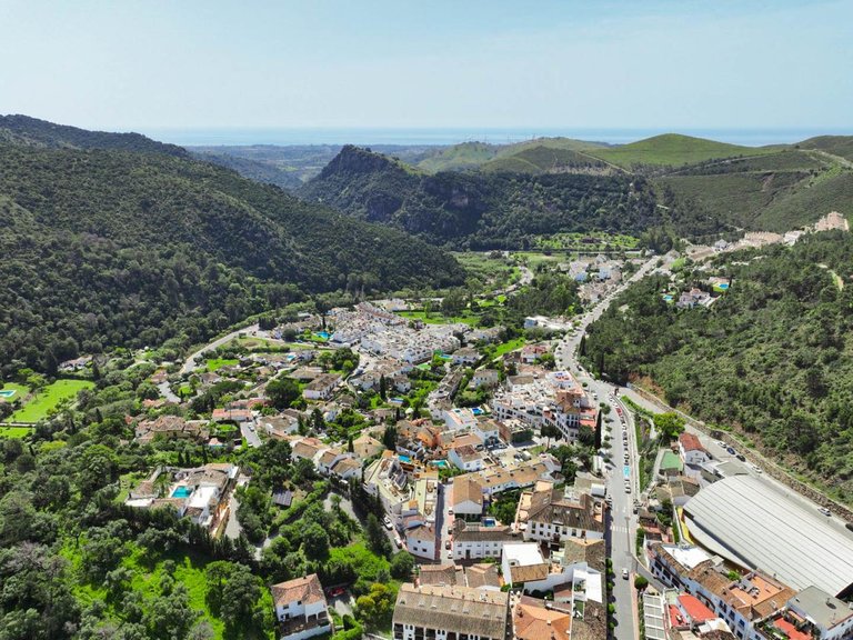 Apartment for Sale in Benahavís, Malaga 13