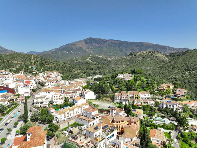 Apartment for Sale in Benahavís, Malaga 6