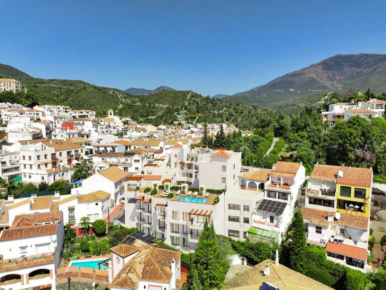 Apartment for Sale in Benahavís, Malaga 11