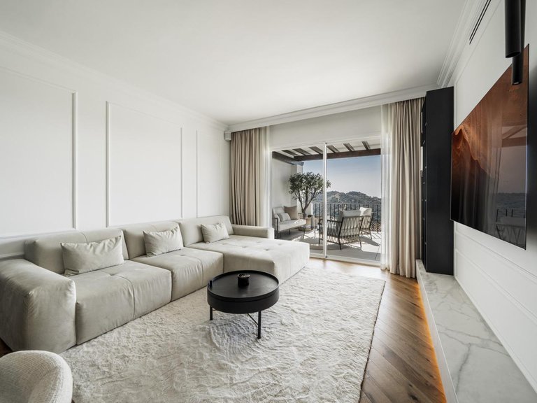 Apartment for Sale in Benahavís, Malaga 9