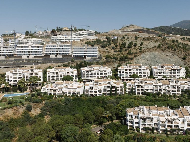 Apartment for Sale in Benahavís, Malaga 5