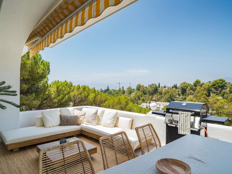 Apartment for Sale in Benahavís, Malaga 1