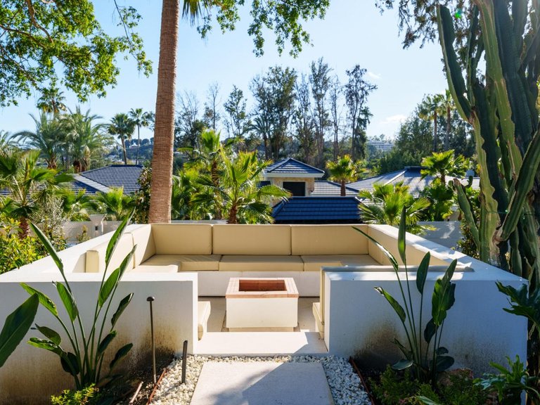 Villa for Sale in Marbella, Malaga 28