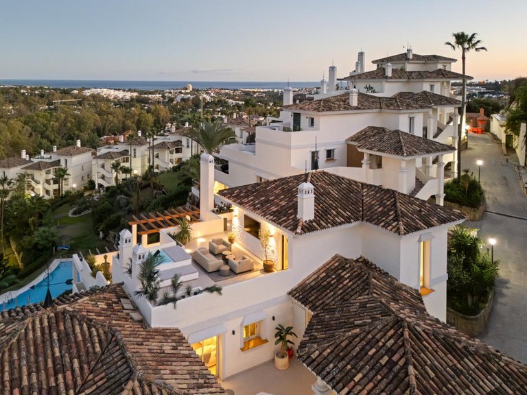 Penthouse for Sale in Marbella, Malaga 1