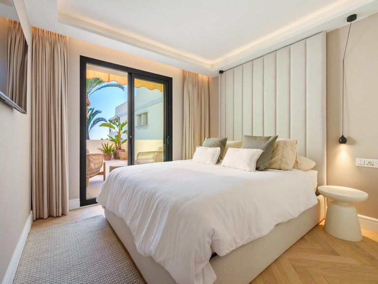 Penthouse for Sale in Marbella, Malaga 13