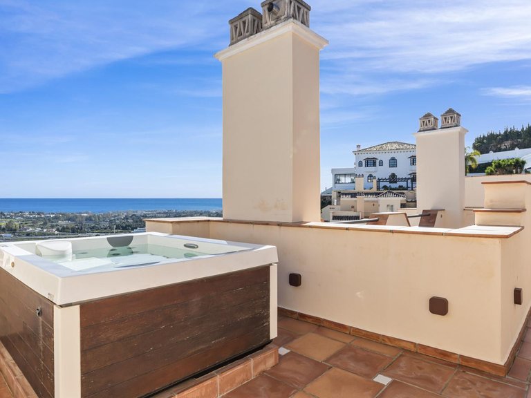 Penthouse for Sale in Benahavís, Malaga 3