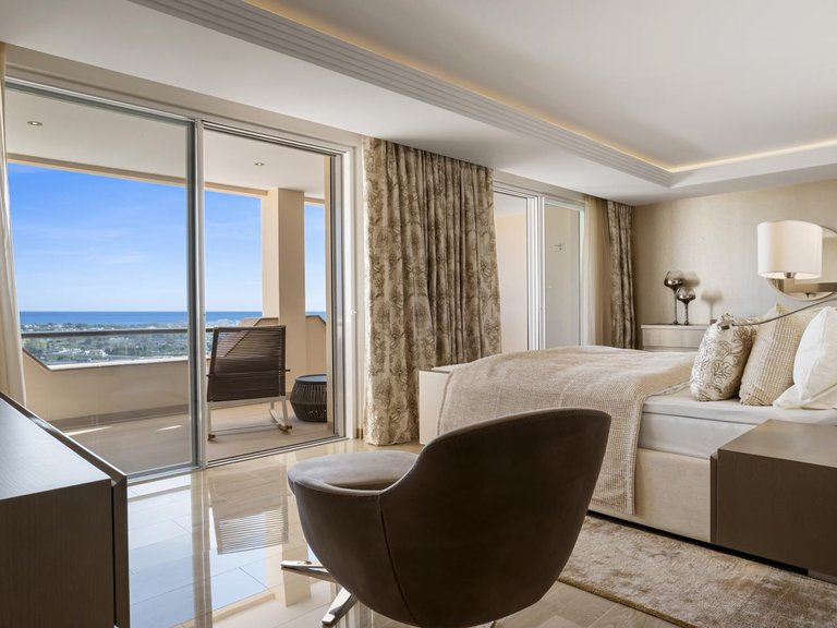 Penthouse for Sale in Benahavís, Malaga 23