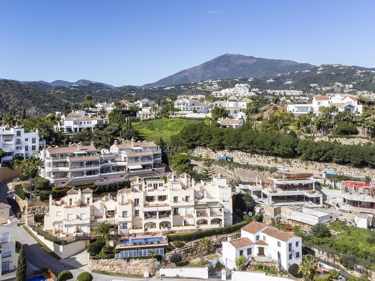 Penthouse for Sale in Benahavís, Malaga 9