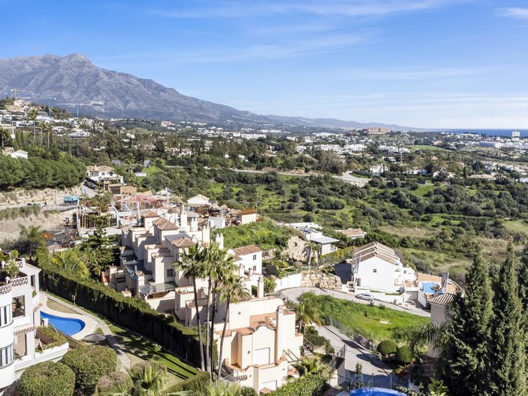 Penthouse for Sale in Benahavís, Malaga 7