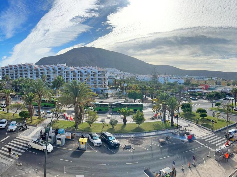 Apartment for Sale in Los Cristianos, Tenerife, España 3