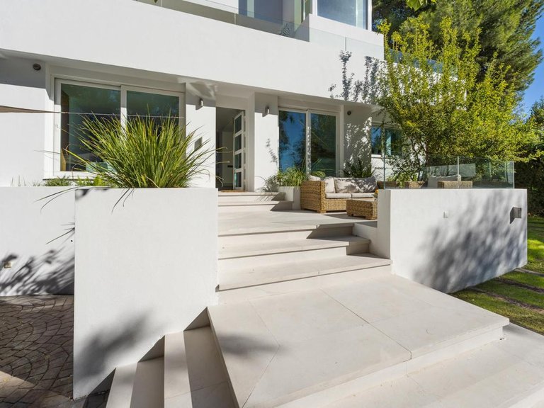 Villa for Sale in Marbella, Malaga 44