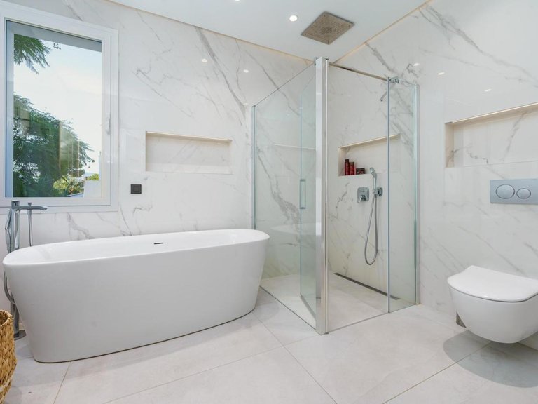 Villa for Sale in Marbella, Malaga 28