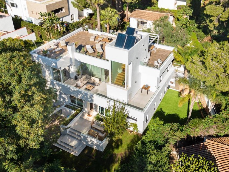 Villa for Sale in Marbella, Malaga 1