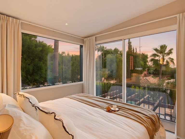 Villa for Sale in Marbella, Malaga 9