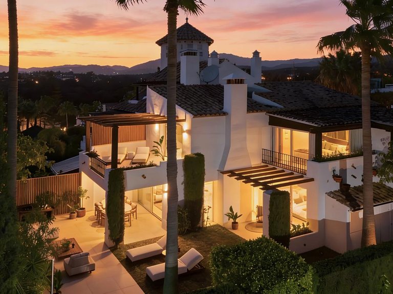 Villa for Sale in Marbella, Malaga 1