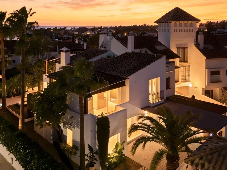 Villa for Sale in Marbella, Malaga 10
