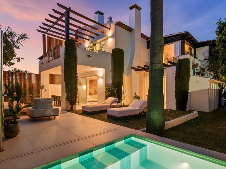 Villa for Sale in Marbella, Malaga 36