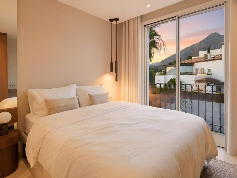 Villa for Sale in Marbella, Malaga 11